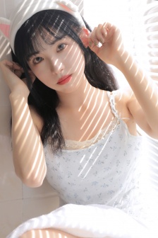 高中JK女学生自慰流白浆网站